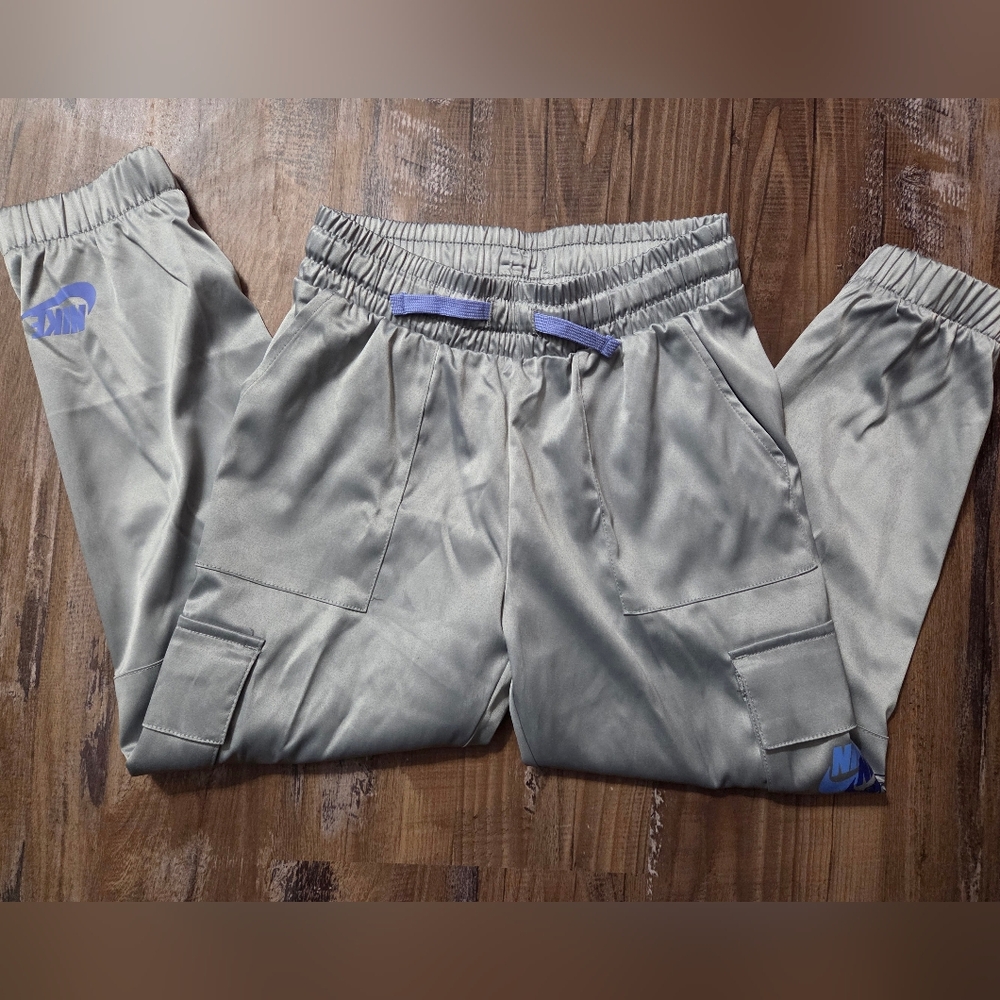 Nike Girls Cargo Joggers Light Smoke Gray Size 6 NWT